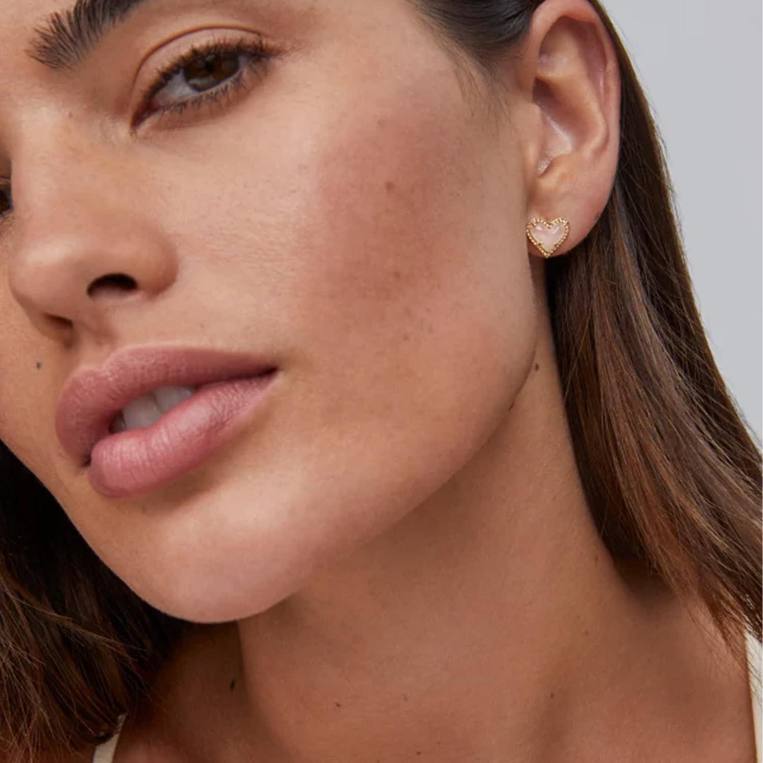 imageKendra Scott Ari Heart Stud Earrings for Women Fashion JewelryGOLD ROSE QUARTZ