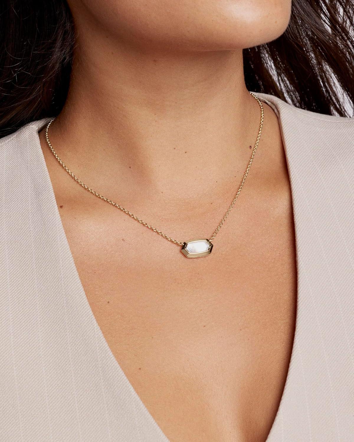 imageKendra Scott Elisa Bezel Short Pendant Necklace Fashion Jewelry for WomenGOLD IVORY MOTHER OF PEARL