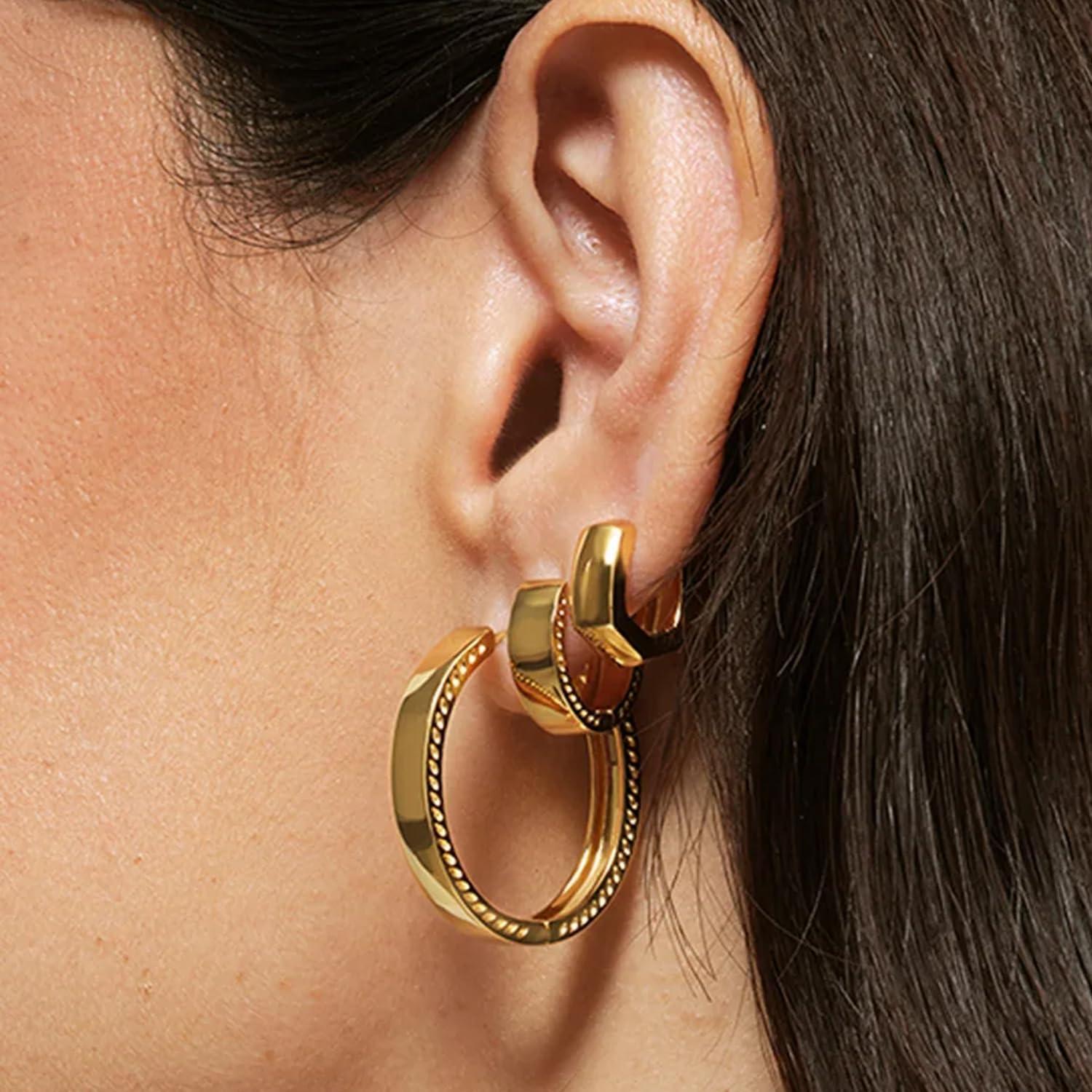 imageKendra Scott Davie Wide Huggie Earring 18k Gold Vermeil